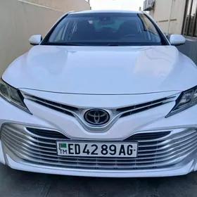 Toyota Camry 2020