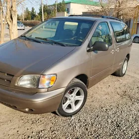 Toyota Sienna 1999