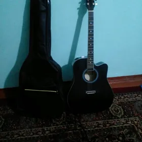 Kamoer elektron gitara.