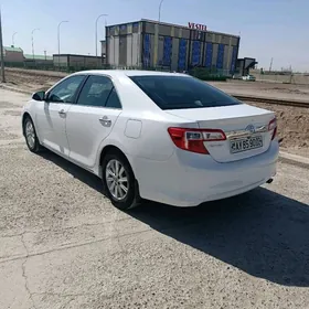 Toyota Camry 2013