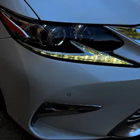 Lexus ES 350 2018