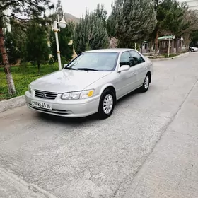 Toyota Camry 2001