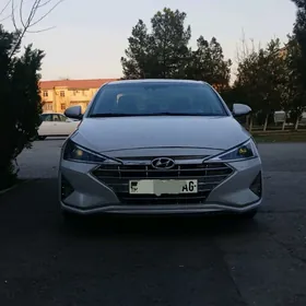 Hyundai Elantra 2020