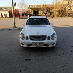 Mercedes-Benz E320 2003