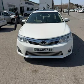 Toyota Camry 2012