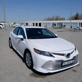 Toyota Camry 2020