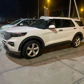 Ford Explorer 2022