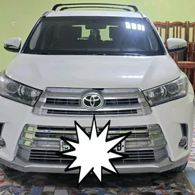 Toyota Highlander 2018