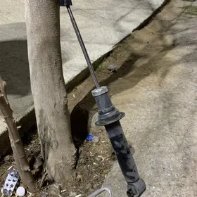 amortizator e34 yzky