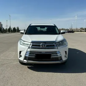 Toyota Highlander 2019