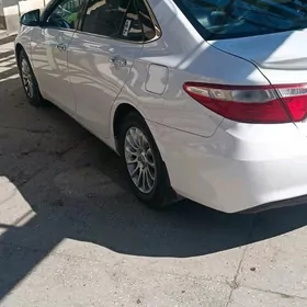 Toyota Camry 2017