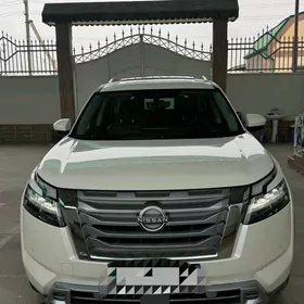 Nissan Pathfinder 2023