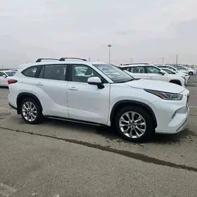 Toyota Highlander 2020