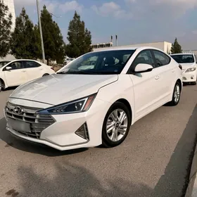 Hyundai Elantra 2020