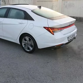 Hyundai Elantra 2021