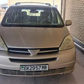 Toyota Sienna 2005