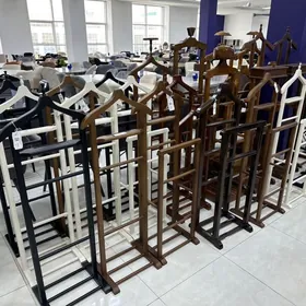 НАПОЛЬНЫЕ ВЕШАЛКИ