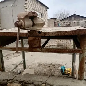 тисгитисги стол