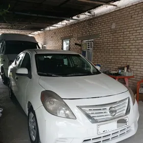 Nissan Versa 2013