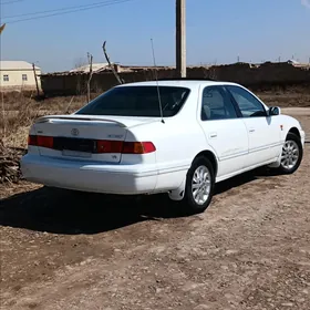Toyota Camry 2000