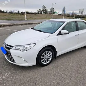 Toyota Camry 2017