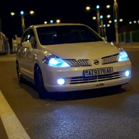 Nissan Tiida 2006