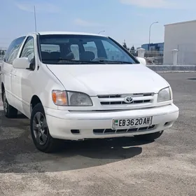 Toyota Sienna 2000