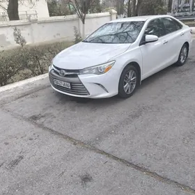 Toyota Camry 2016