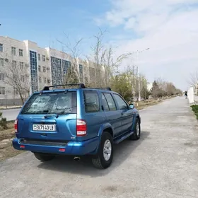 Nissan Pathfinder 2003