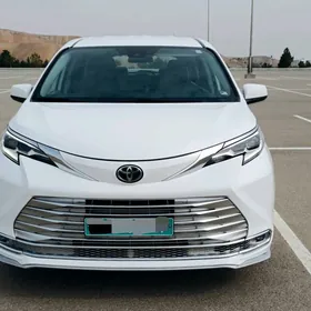 Toyota Sienna 2022