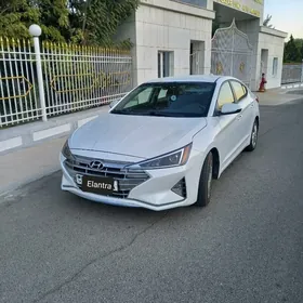 Hyundai Elantra 2020