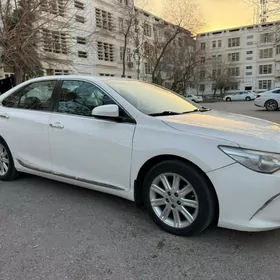 Toyota Camry 2017