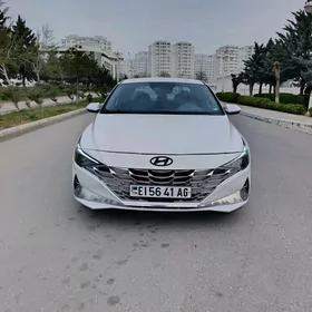 Hyundai Elantra 2021