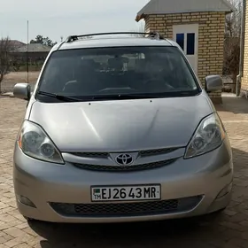 Toyota Sienna 2008