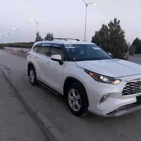 Toyota Highlander 2022