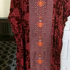 Güllü pommah yakalary el keşde