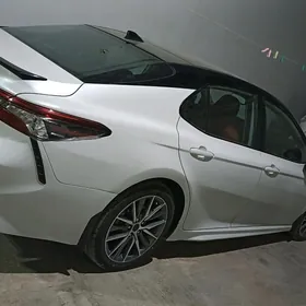 Toyota Camry 2022