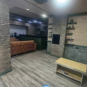 Gurtly 1etaž 150m² ofis mebeli