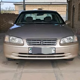 Toyota Camry 2000