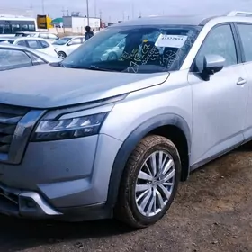 Nissan Pathfinder 2022