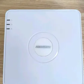 NVR Hikvision 4 kanal