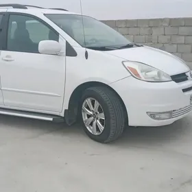 Toyota Sienna 2004
