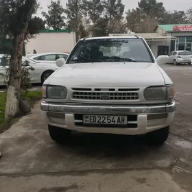 Nissan Pathfinder 1997