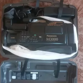 видеокамера три штуки есть