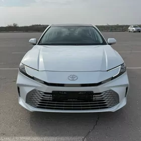 Toyota Camry 2025