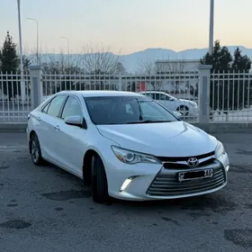 Toyota Camry 2016