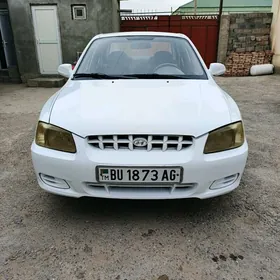 Hyundai Accent 2000