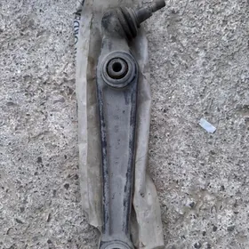 задняя тяга Крестовина