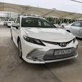 Toyota Camry 2021