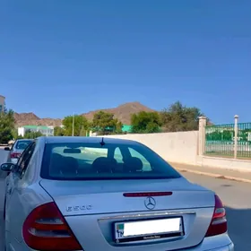 Mercedes-Benz E500 2003